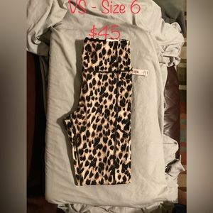 VS Leggings Size 6